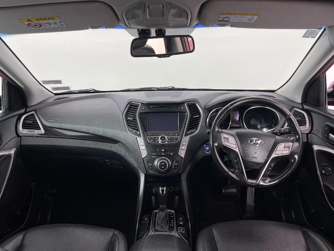 Photo '17' of Hyundai Santa FE