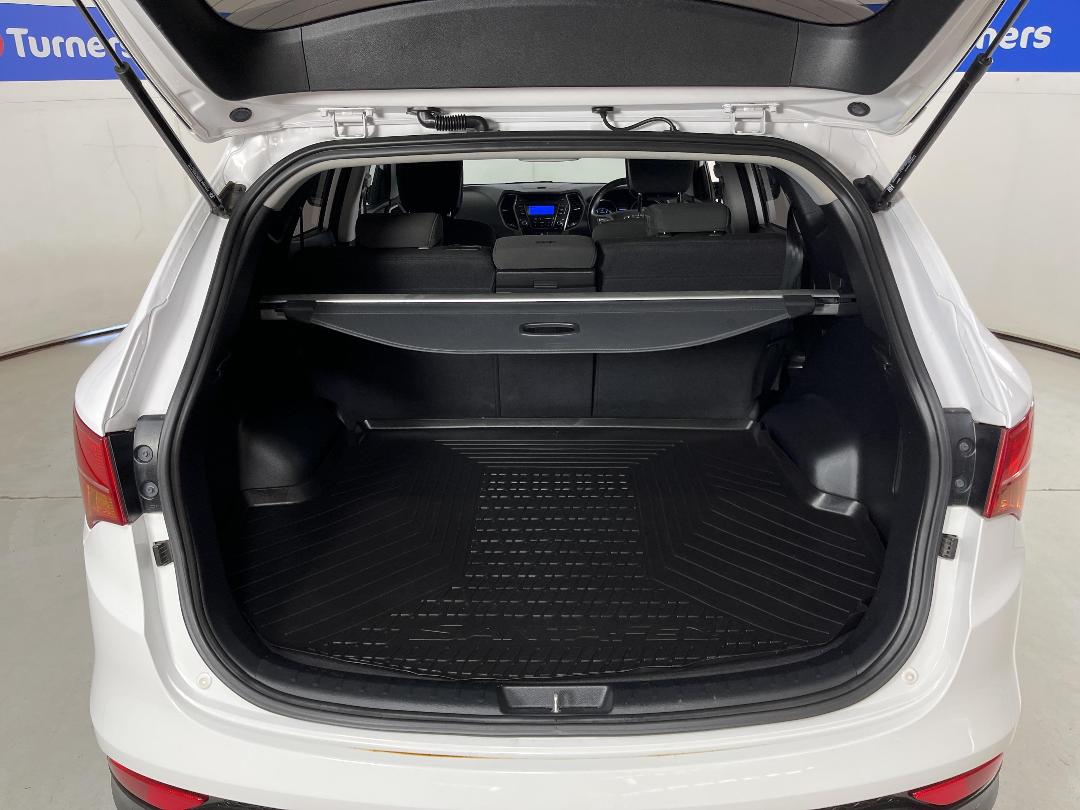 Photo '14' of Hyundai Santa FE