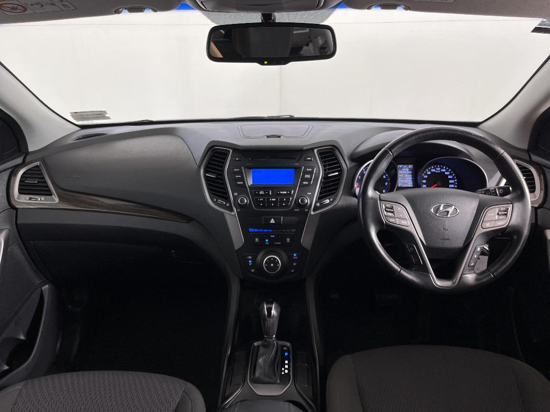 Photo '17' of Hyundai Santa FE