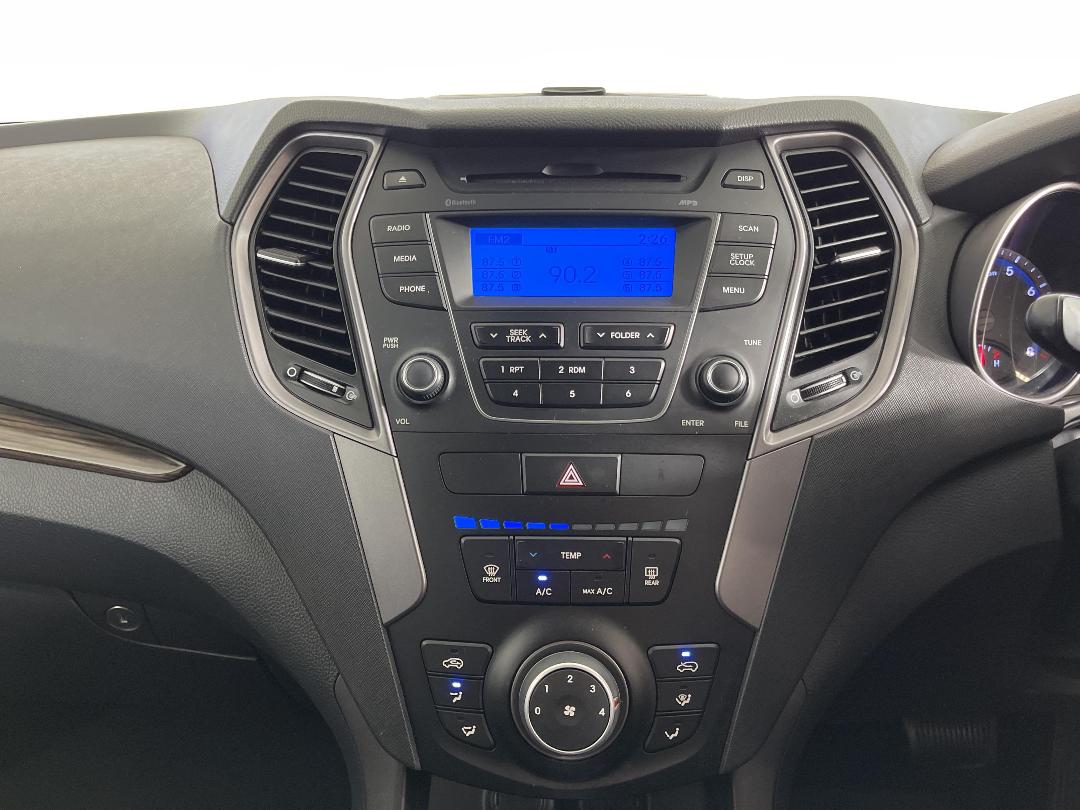 Photo '18' of Hyundai Santa FE