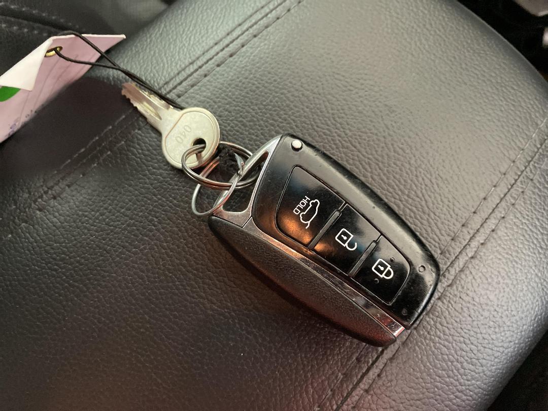 Photo '22' of Hyundai Santa FE