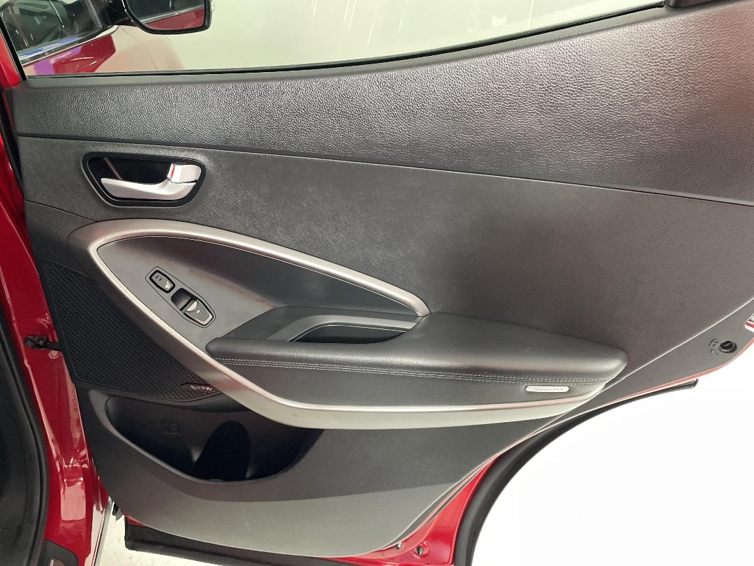 Photo '19' of Hyundai Santa FE