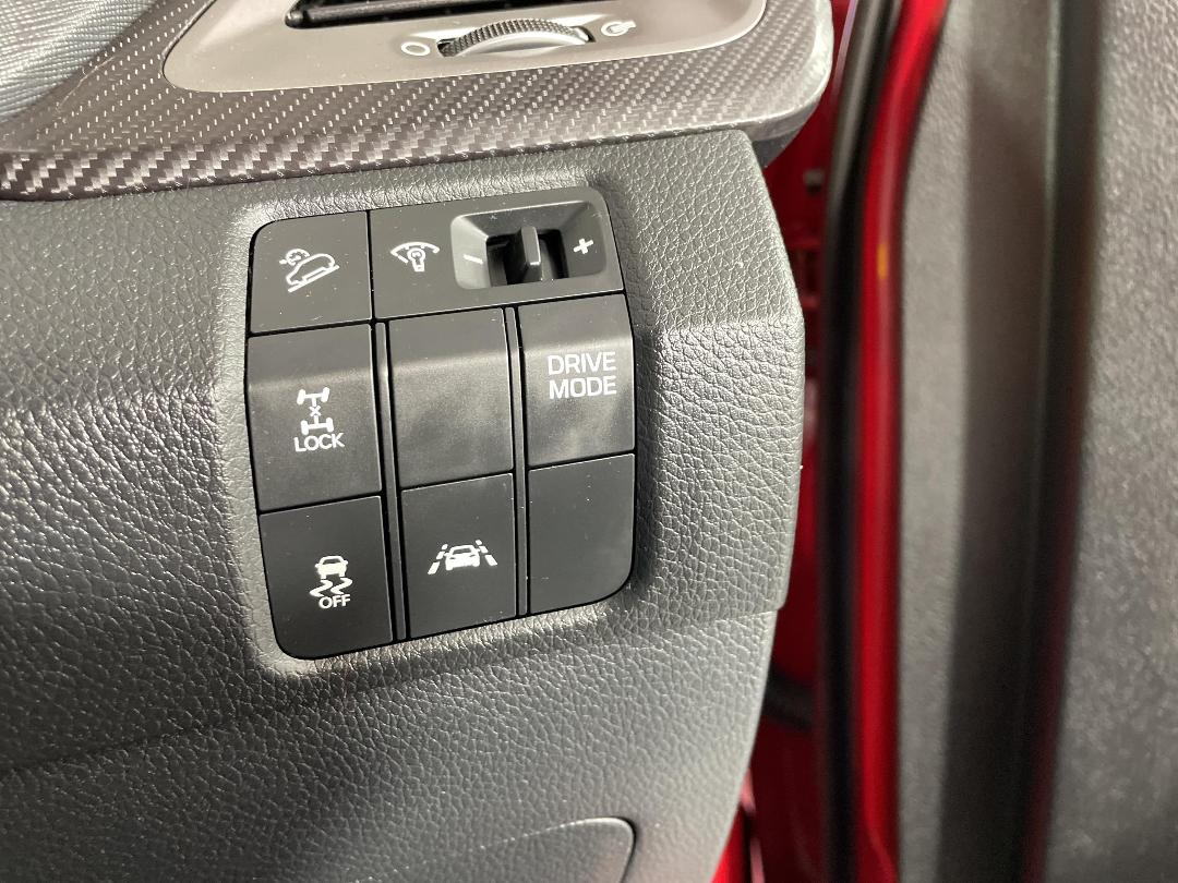 Photo '28' of Hyundai Santa FE