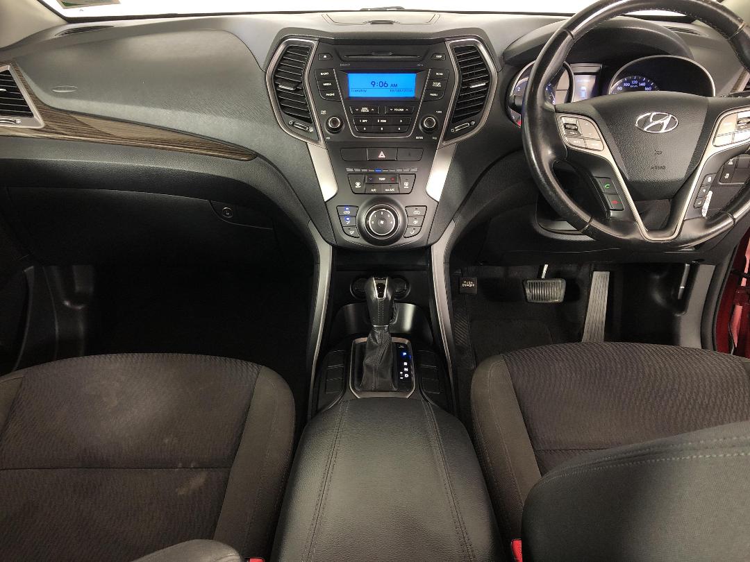 Photo '17' of Hyundai Santa FE