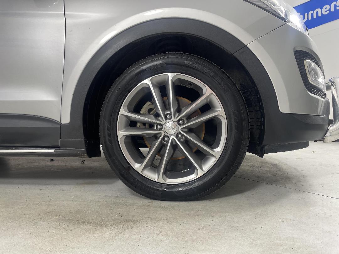 Photo '9' of Hyundai Santa FE