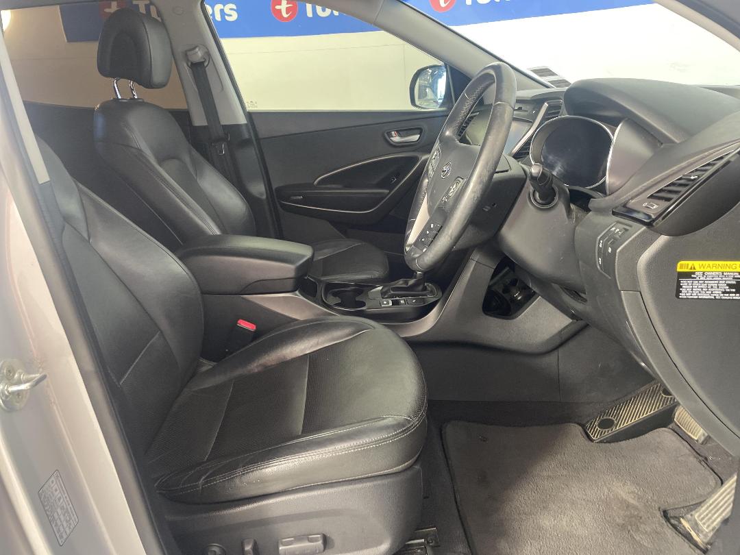 Photo '16' of Hyundai Santa FE