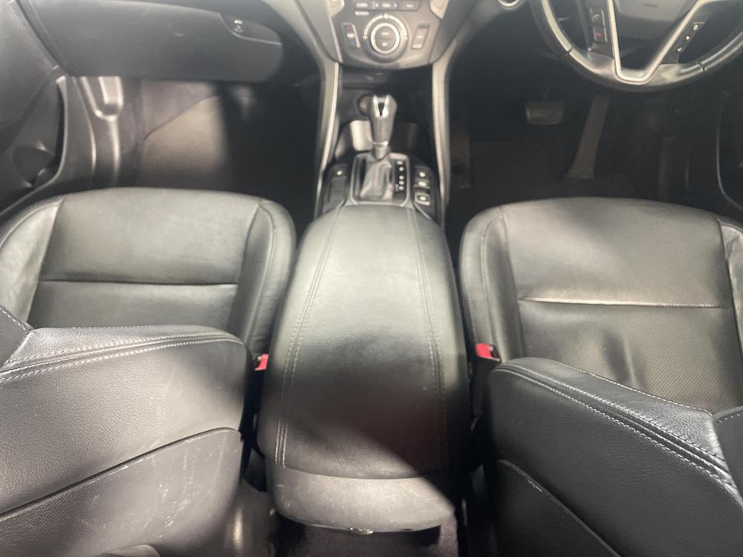 Photo '18' of Hyundai Santa FE