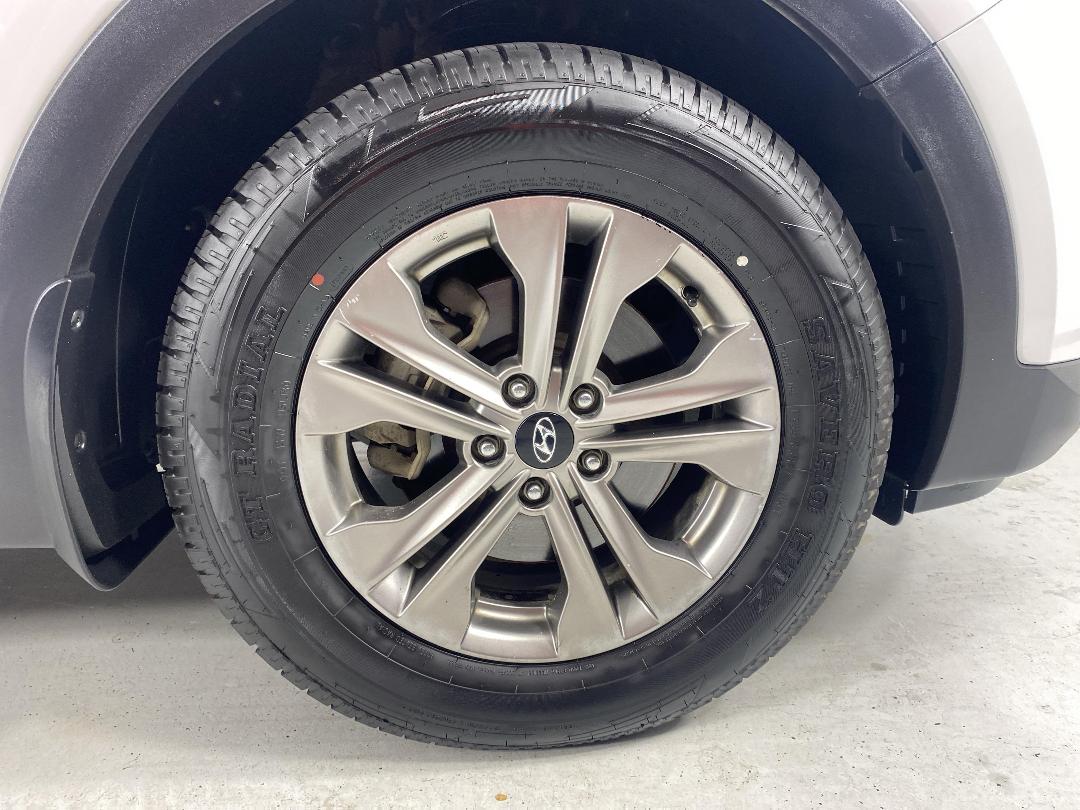 Photo '9' of Hyundai Santa FE