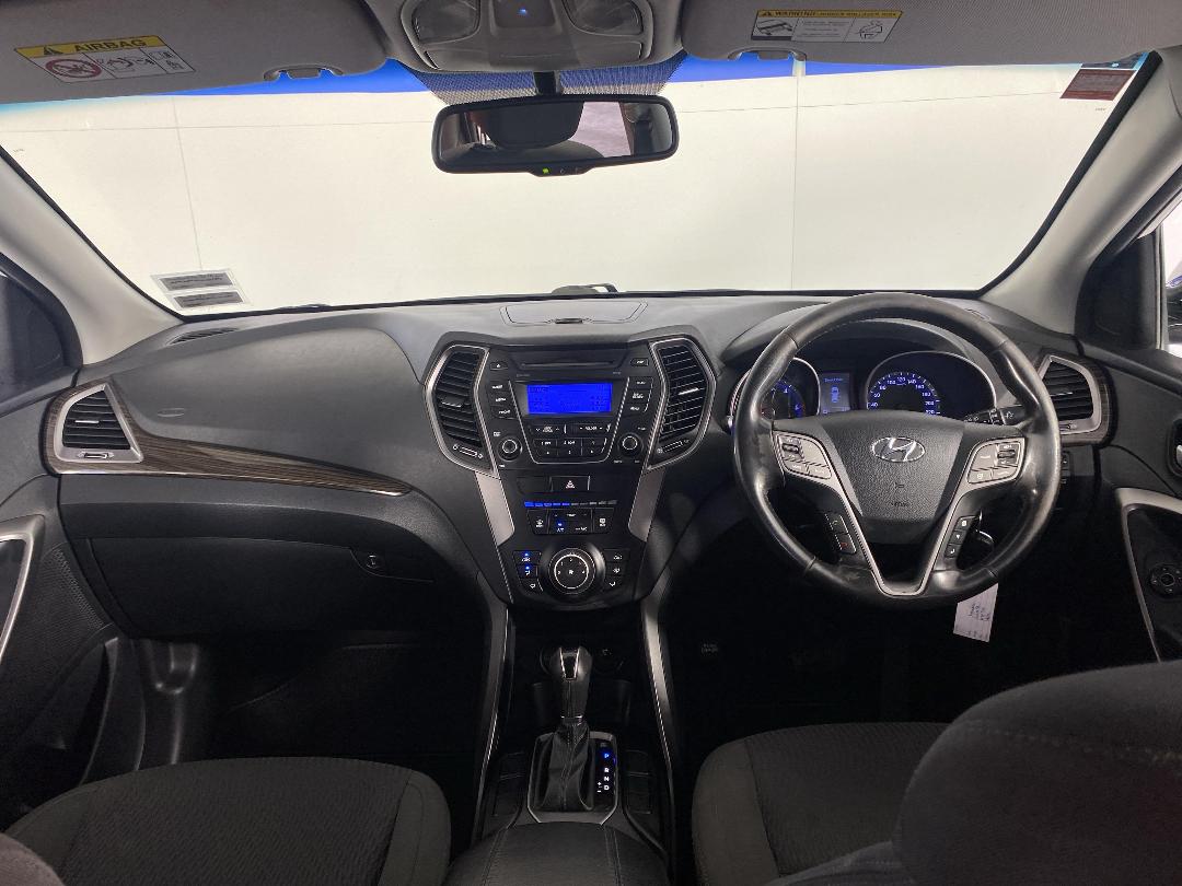 Photo '17' of Hyundai Santa FE