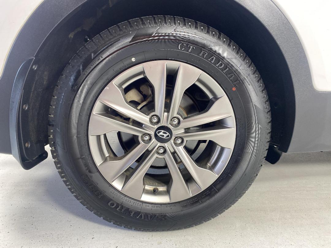 Photo '12' of Hyundai Santa FE