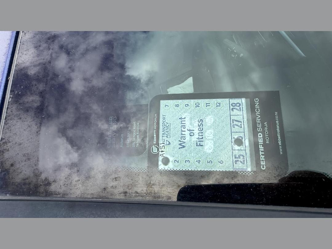 Photo '11' of Hyundai Sonata Photo '11' of Hyundai Sonata