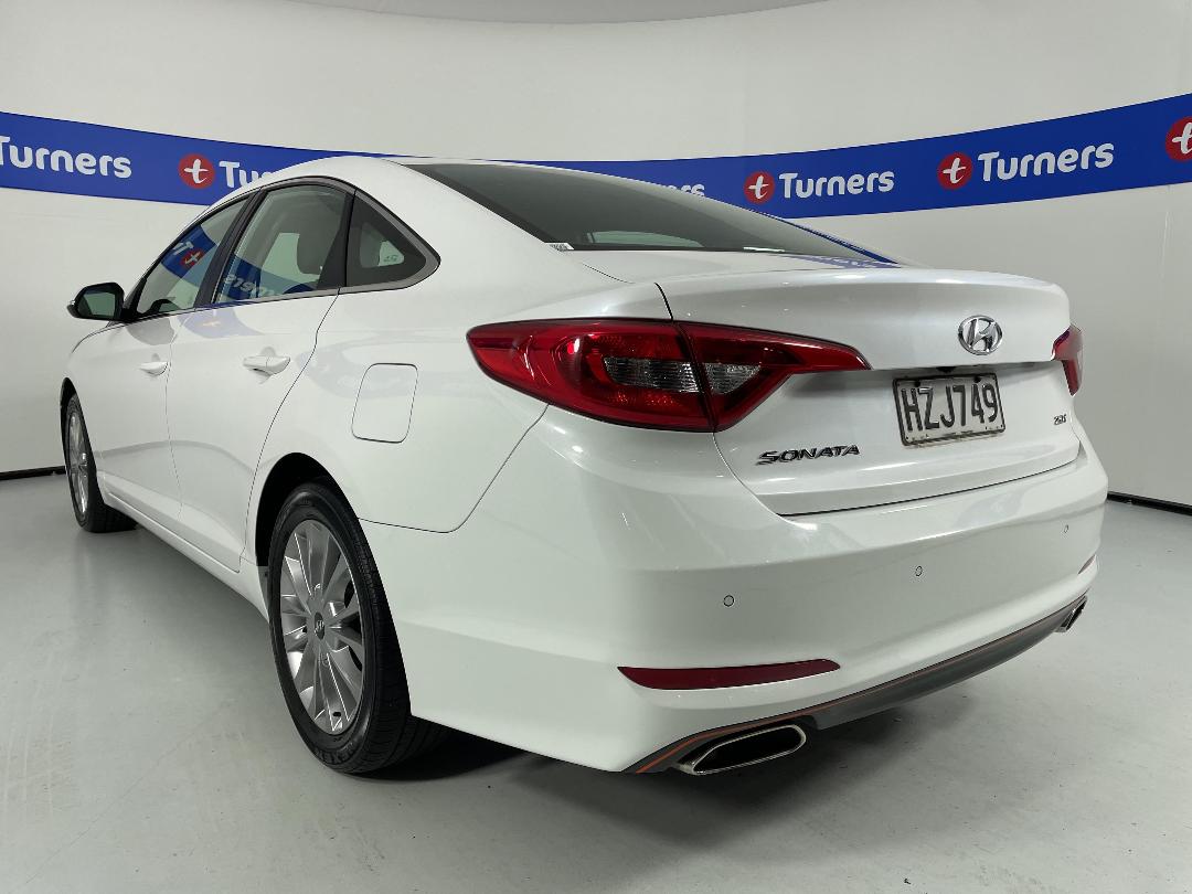 Photo '5' of Hyundai Sonata Photo '5' of Hyundai Sonata