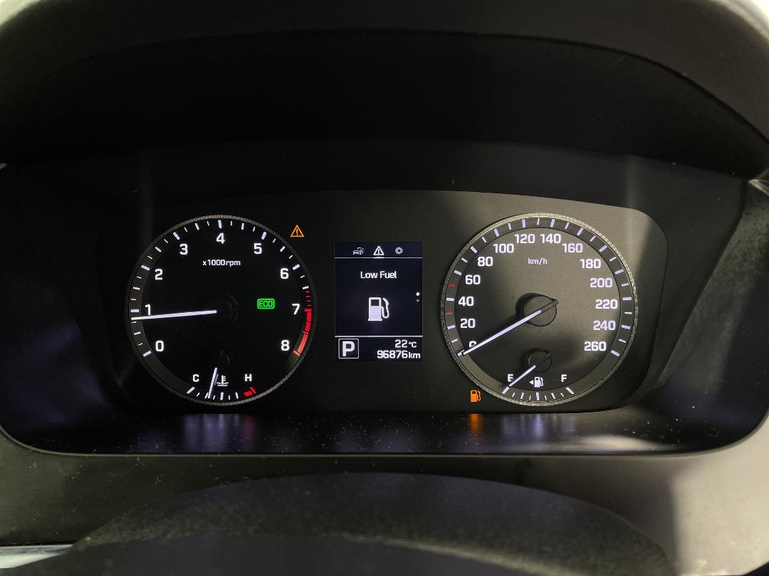 Photo '21' of Hyundai Sonata Photo '21' of Hyundai Sonata