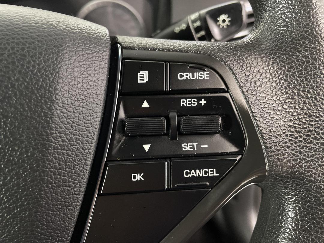 Photo '23' of Hyundai Sonata Photo '23' of Hyundai Sonata