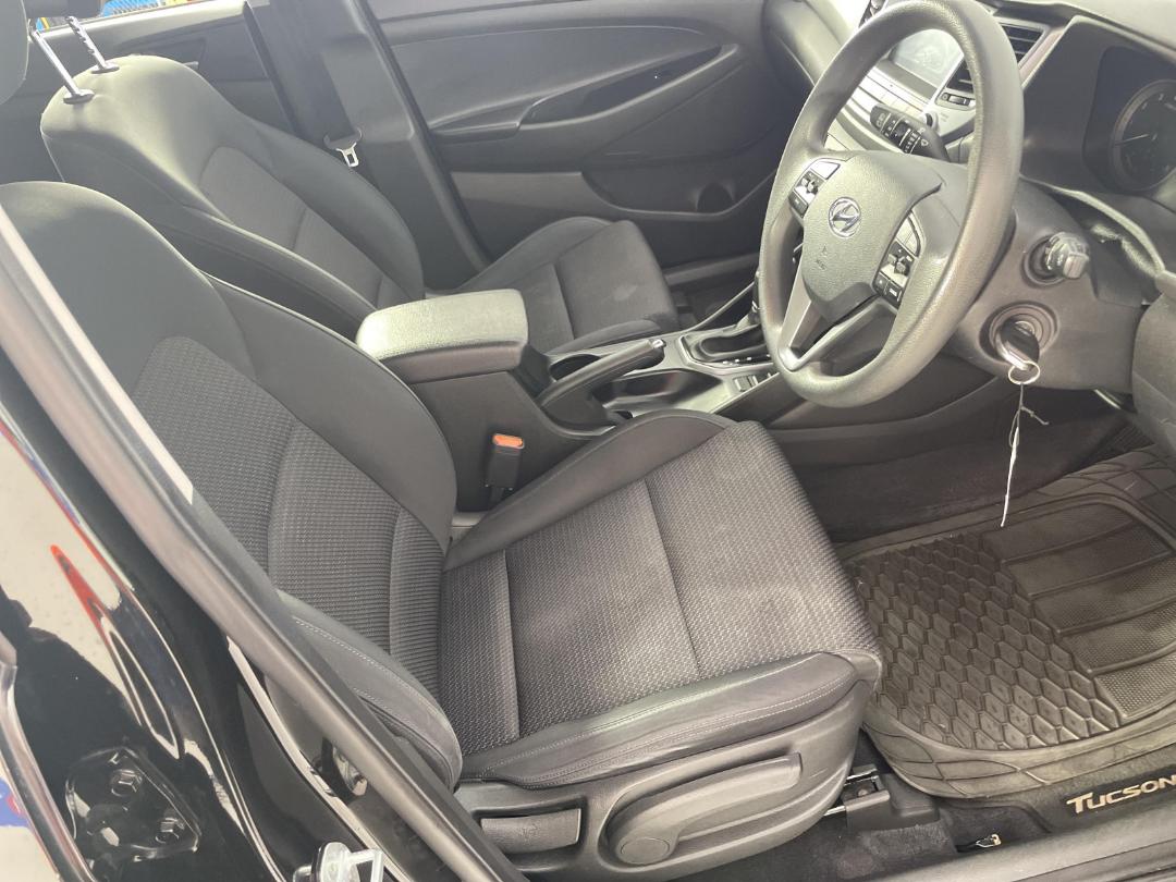 Photo '16' of Hyundai Tucson Photo '16' of Hyundai Tucson