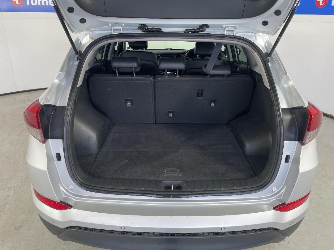 Photo '14' of Hyundai Tucson