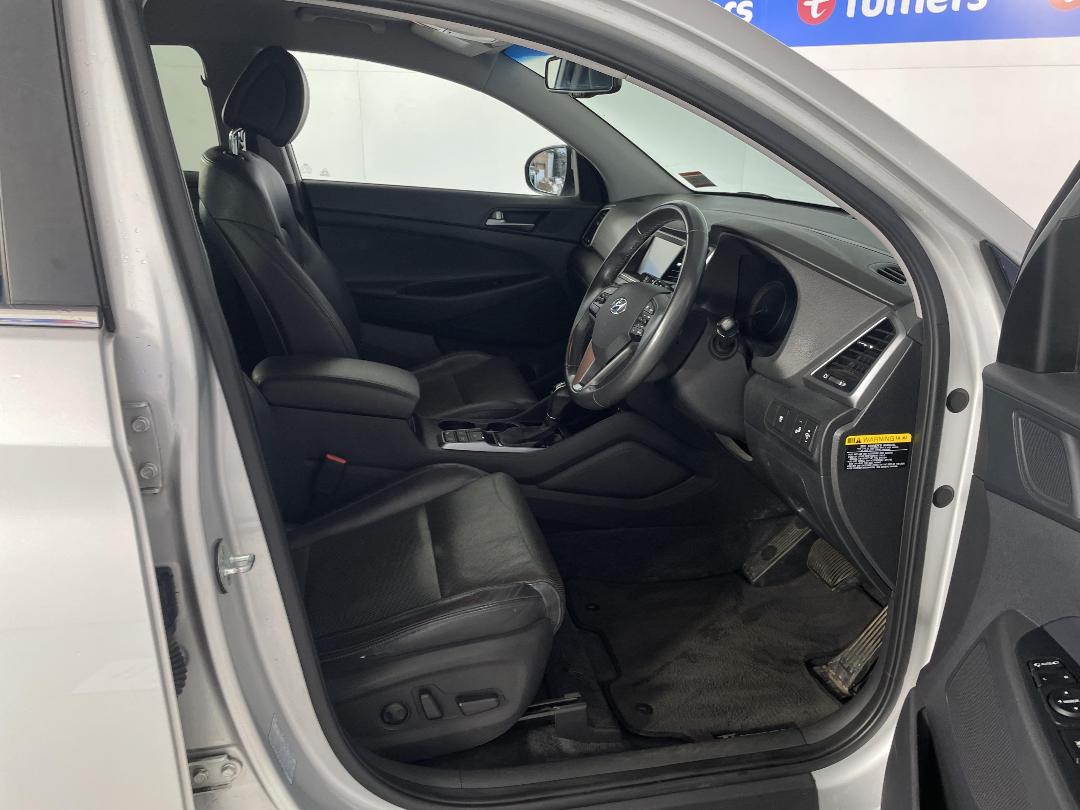 Photo '16' of Hyundai Tucson