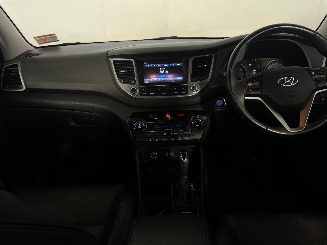 Photo '18' of Hyundai Tucson