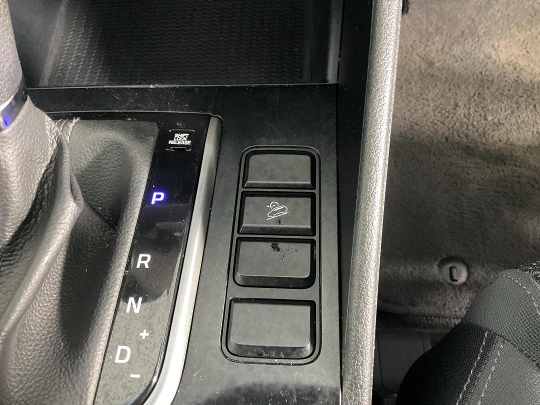 Photo '29' of Hyundai Tucson