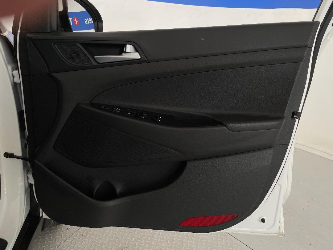 Photo '15' of Hyundai Tucson