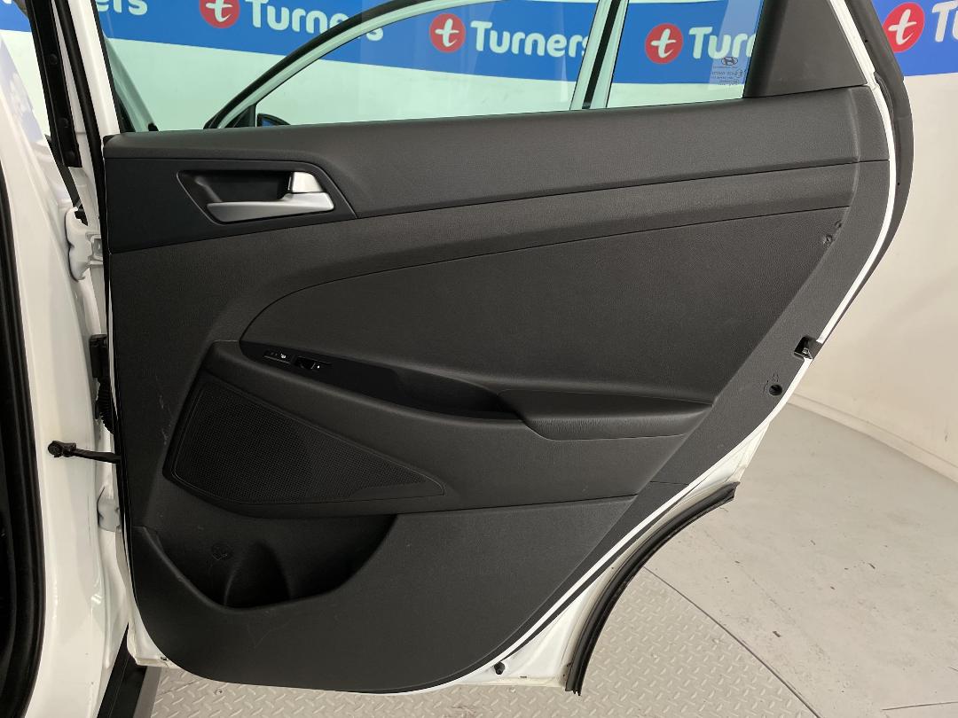 Photo '19' of Hyundai Tucson