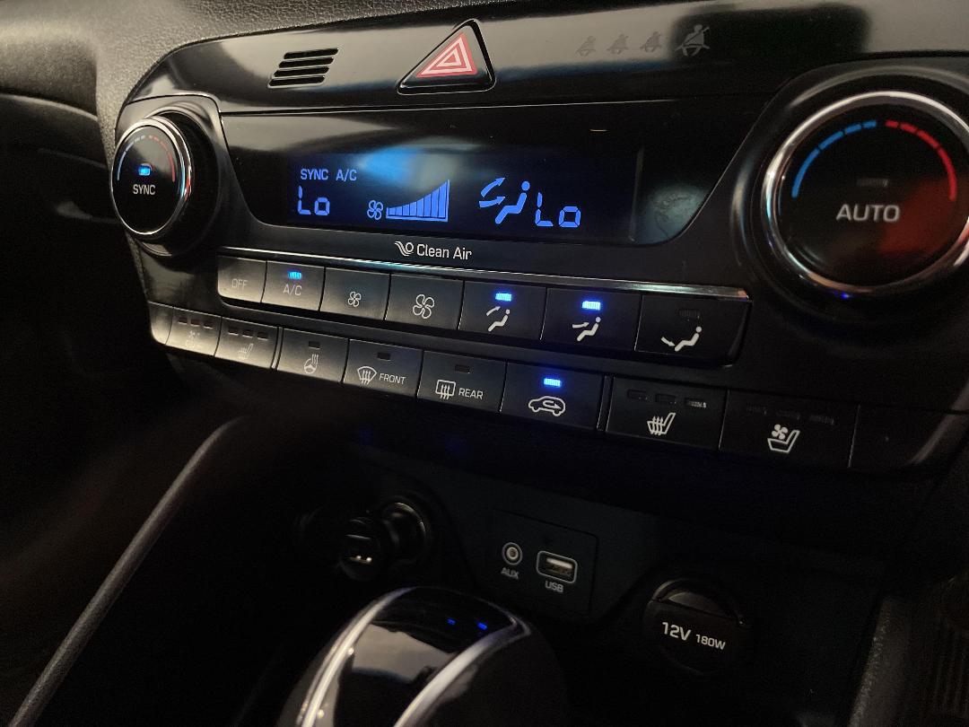 Photo '28' of Hyundai Tucson