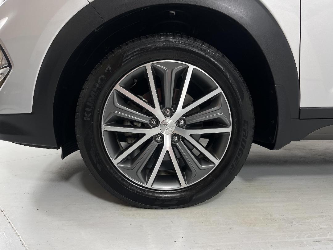 Photo '10' of Hyundai Tucson