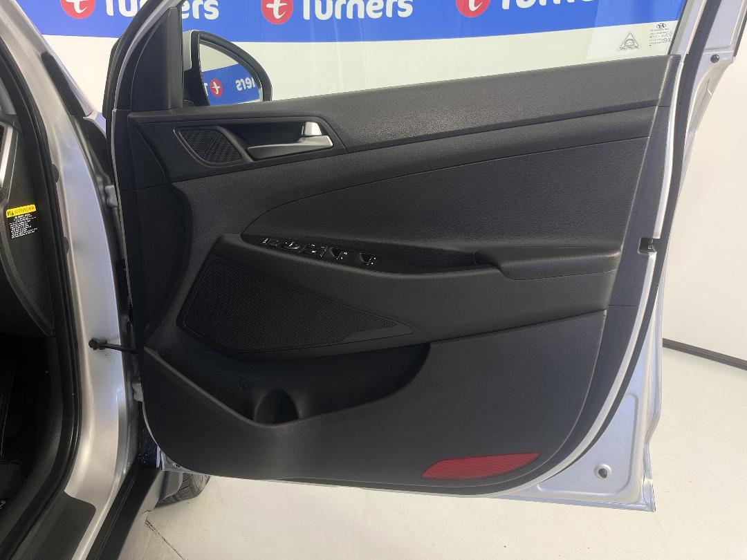 Photo '15' of Hyundai Tucson