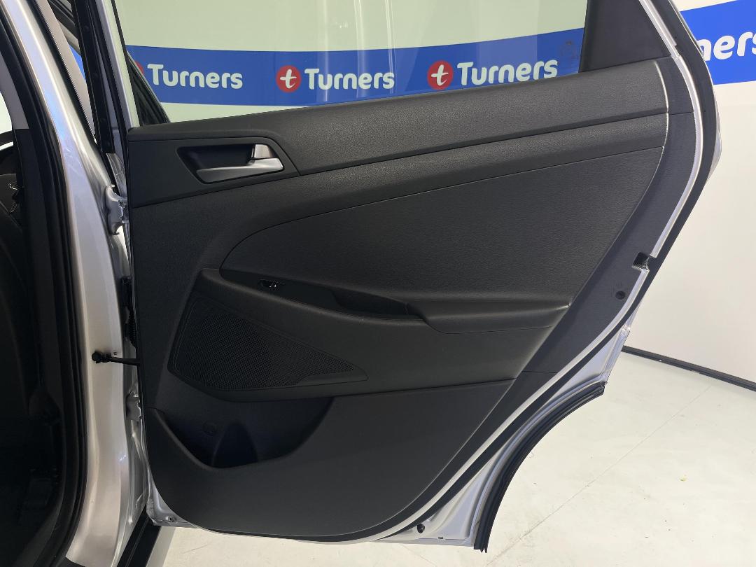 Photo '19' of Hyundai Tucson