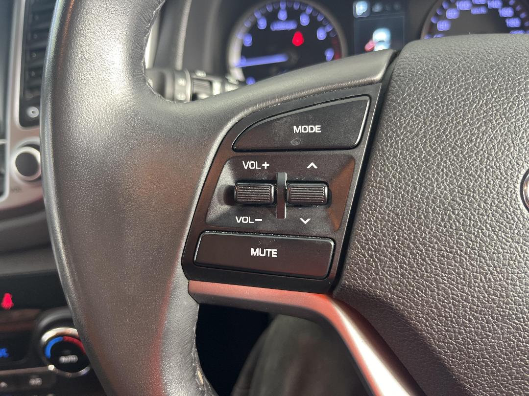 Photo '24' of Hyundai Tucson