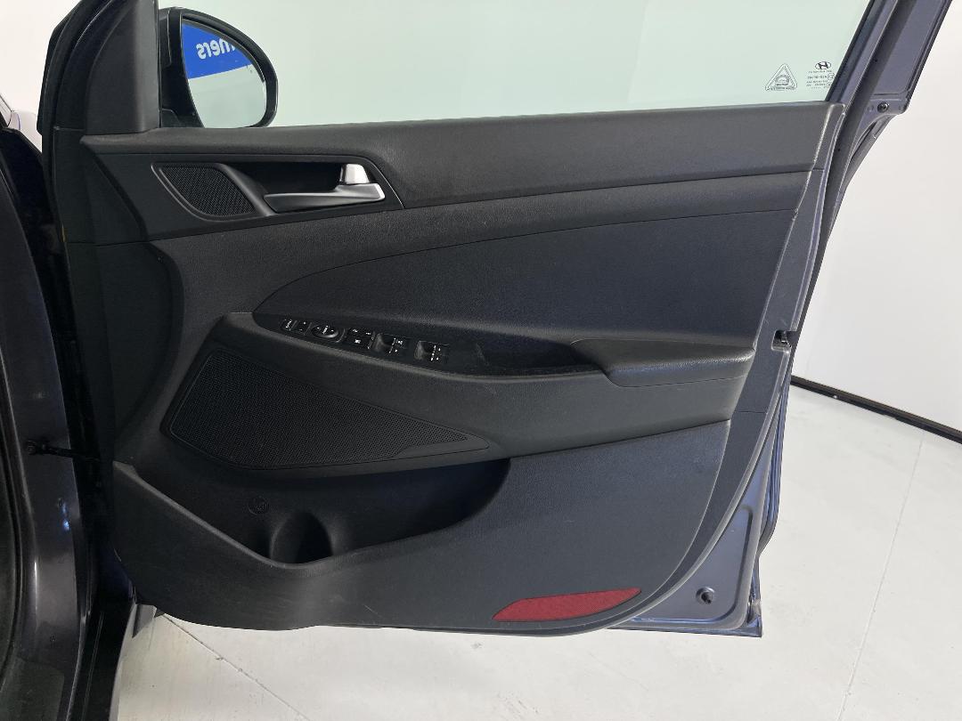 Photo '15' of Hyundai Tucson