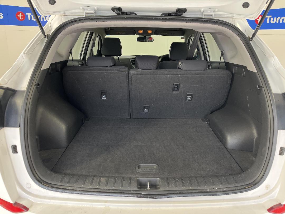 Photo '14' of Hyundai Tucson Photo '14' of Hyundai Tucson