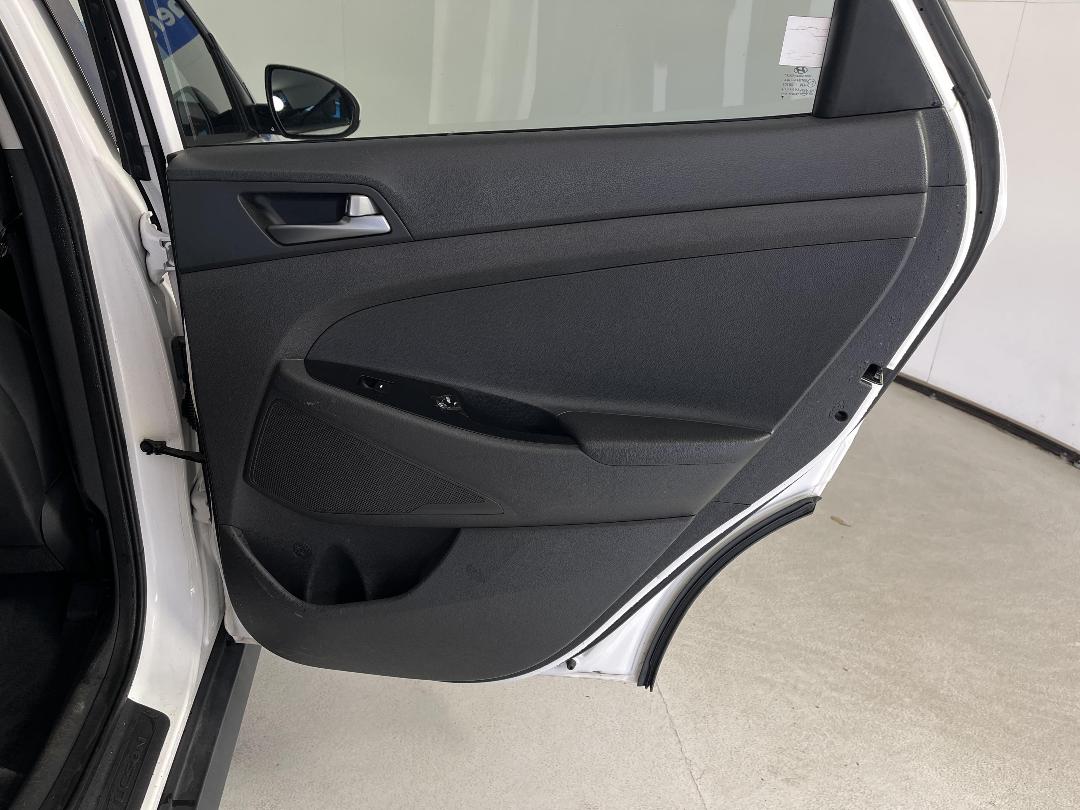 Photo '19' of Hyundai Tucson Photo '19' of Hyundai Tucson