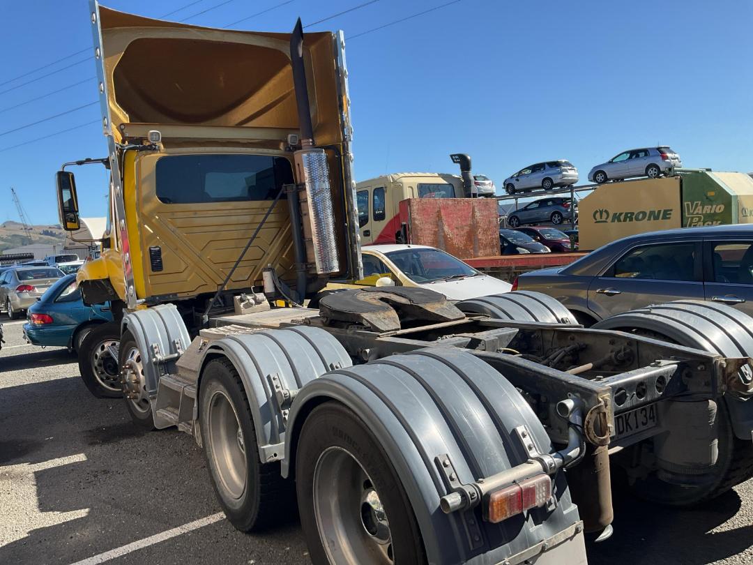 Photo '7' of International 7600 WORKSTAR Tractor Unit Photo '7' of International 7600 WORKSTAR Tractor Unit