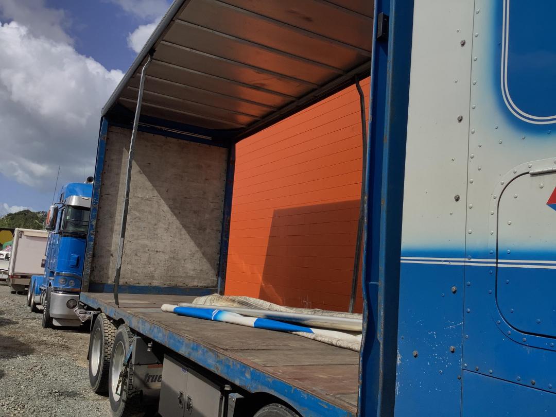 Photo '15' of International 9800I NAV479 Curtainsider