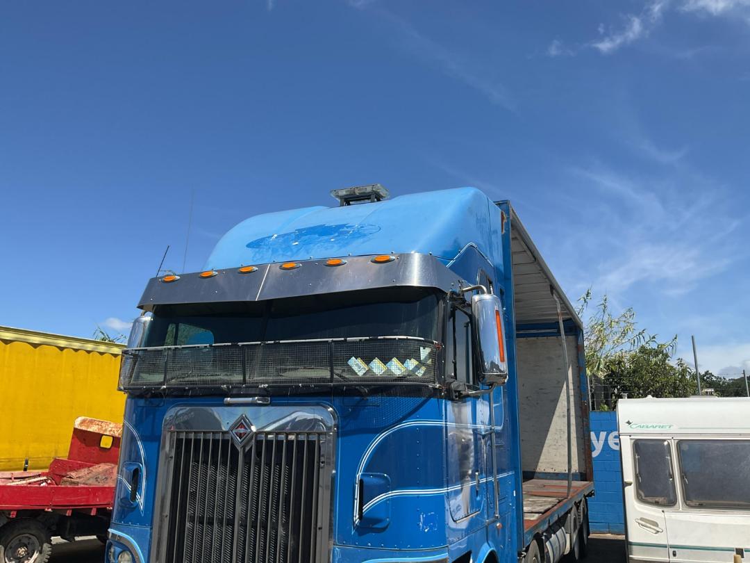 Photo '9' of International 9800I NAV479 Curtainsider