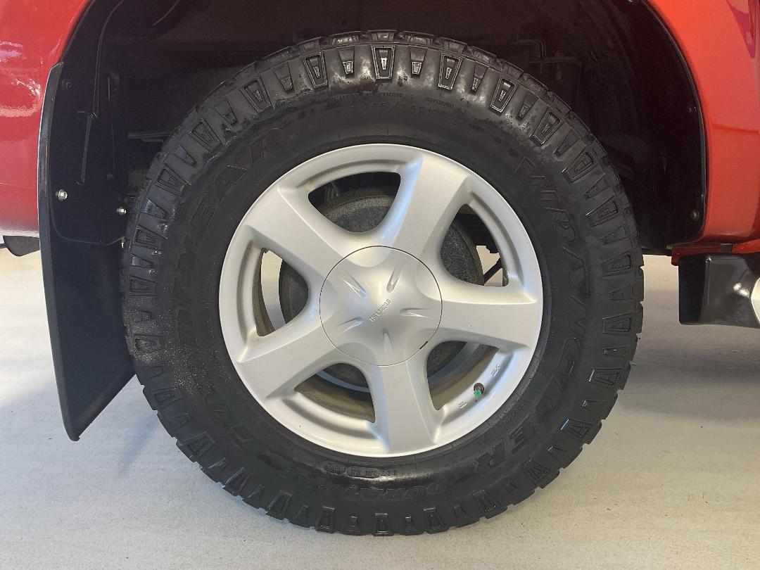 Photo '12' of Isuzu D-MAX