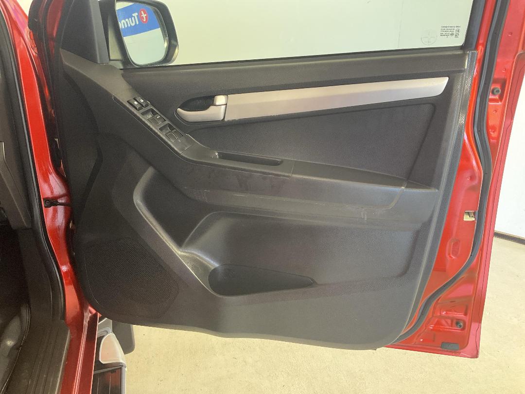 Photo '15' of Isuzu D-MAX