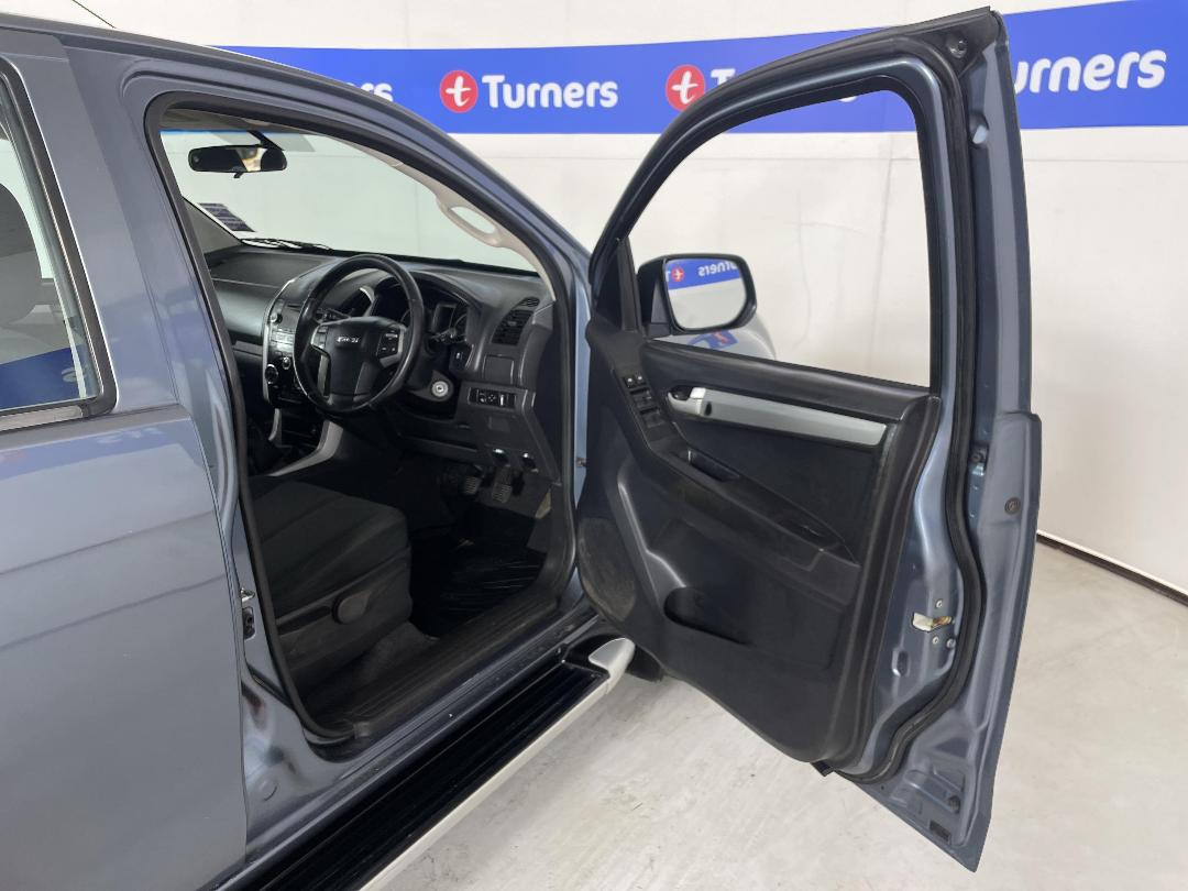 Photo '15' of Isuzu D-MAX