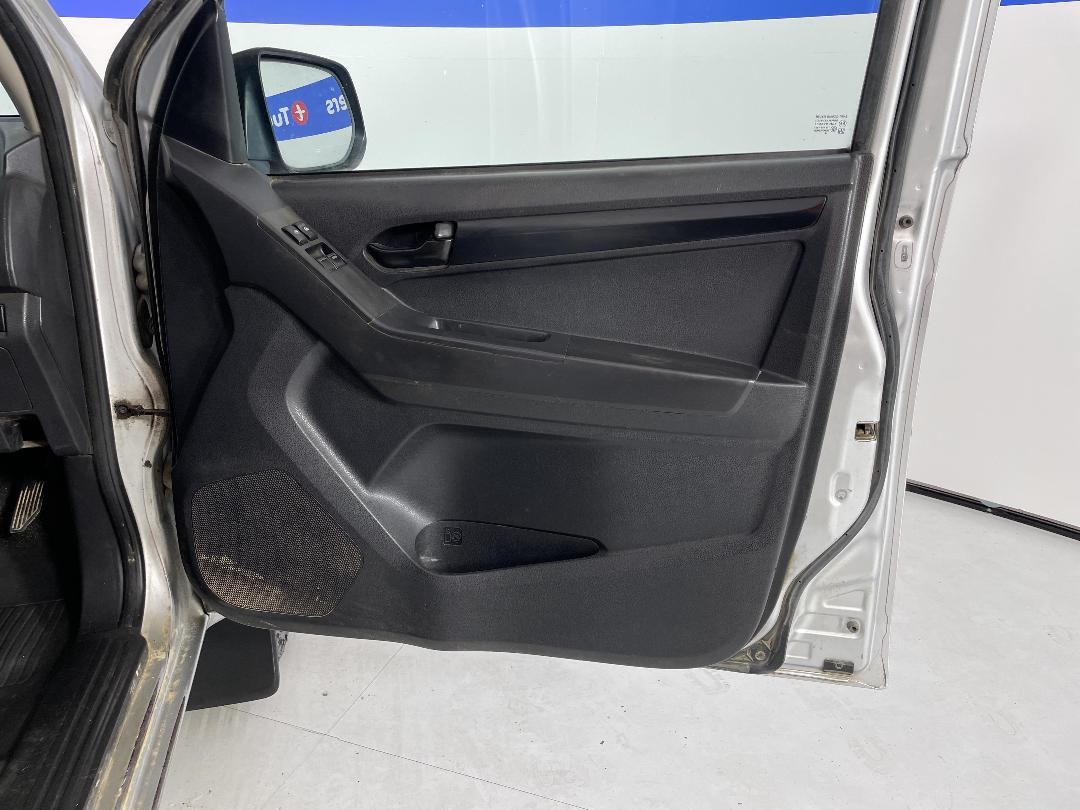 Photo '15' of Isuzu D-MAX