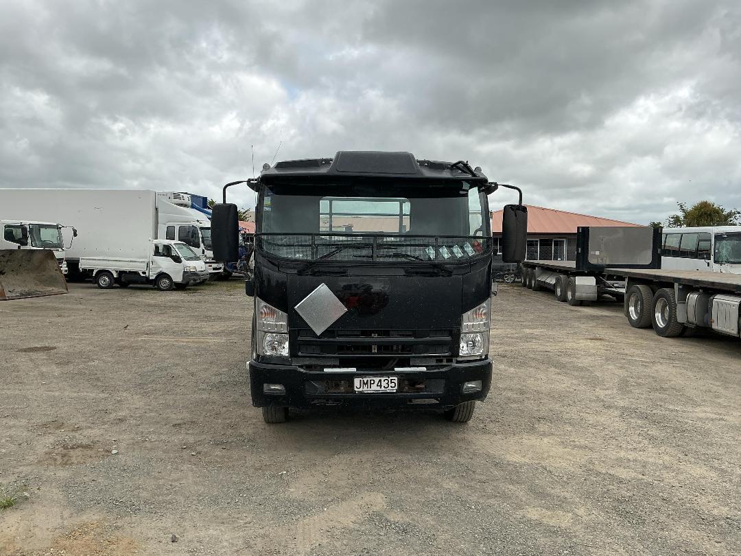 Photo '11' of Isuzu F Series FRR600 Gas Bottle Truck Photo '11' of Isuzu F Series FRR600 Gas Bottle Truck