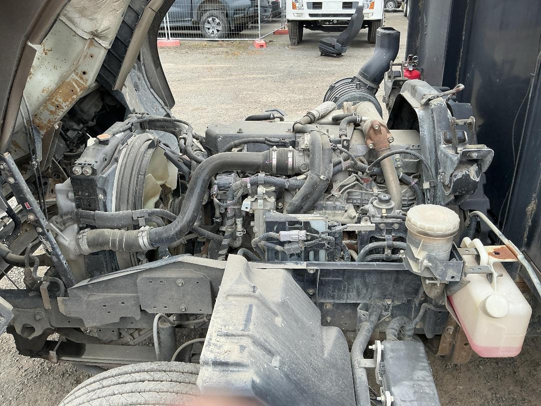 Photo '15' of Isuzu F Series FRR600 Gas Bottle Truck Photo '15' of Isuzu F Series FRR600 Gas Bottle Truck