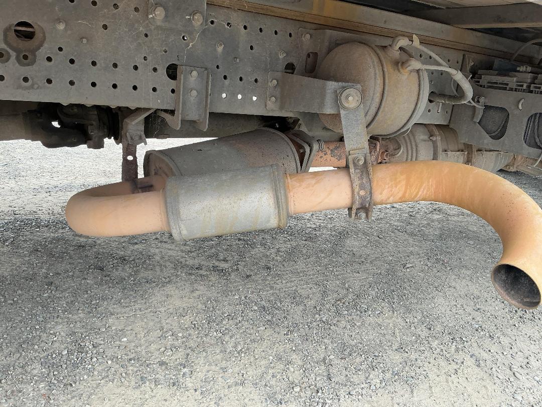 Photo '27' of Isuzu F Series FRR600 Gas Bottle Truck Photo '27' of Isuzu F Series FRR600 Gas Bottle Truck