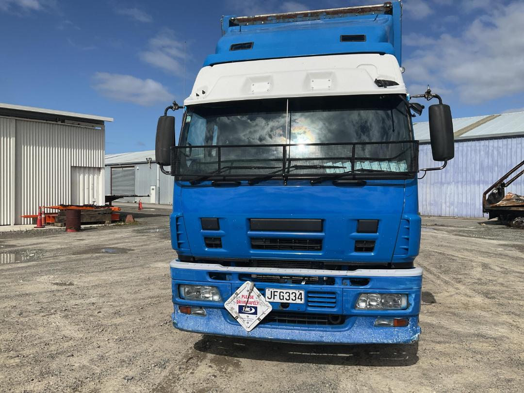 Photo '10' of Isuzu Giga CYJ530 Curtainsider Photo '10' of Isuzu Giga CYJ530 Curtainsider