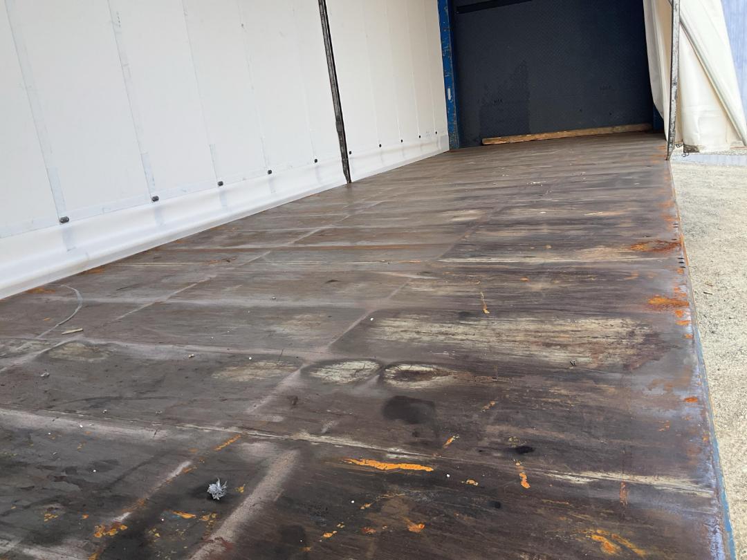 Photo '17' of Isuzu Giga CYJ530 Curtainsider Photo '17' of Isuzu Giga CYJ530 Curtainsider