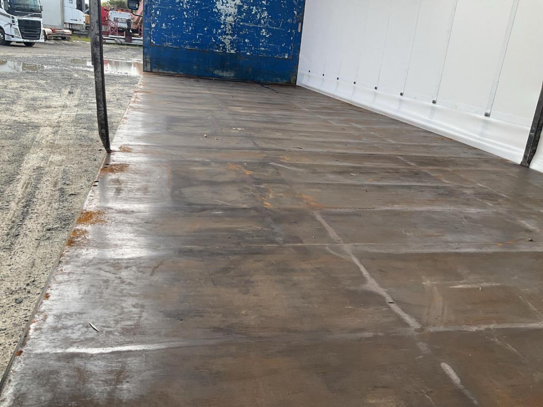 Photo '19' of Isuzu Giga CYJ530 Curtainsider Photo '19' of Isuzu Giga CYJ530 Curtainsider