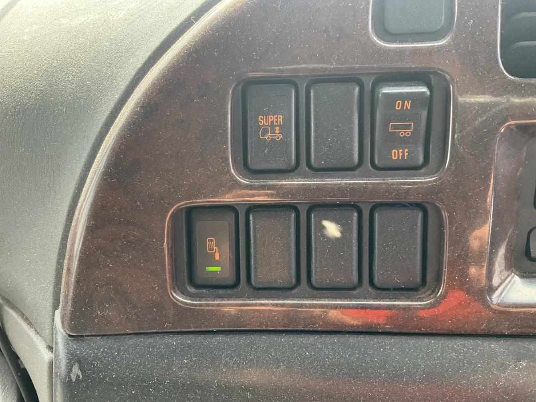 Photo '29' of Isuzu Giga CYJ530 Curtainsider Photo '29' of Isuzu Giga CYJ530 Curtainsider