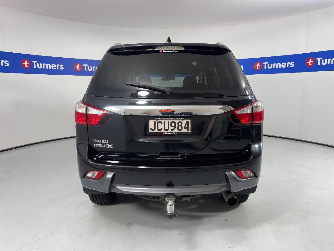 Photo '6' of Isuzu MU-X