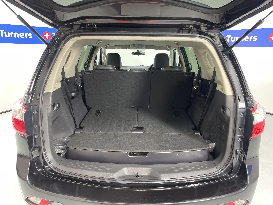 Photo '14' of Isuzu MU-X