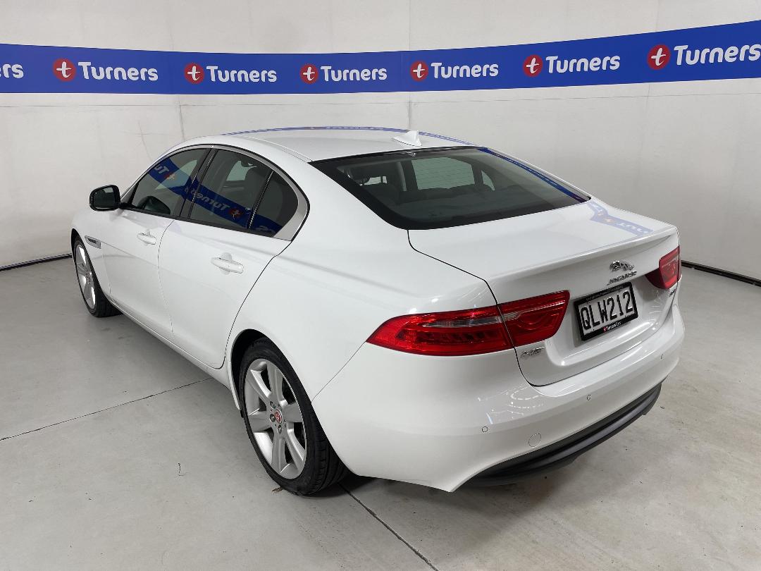 Photo '5' of Jaguar XE